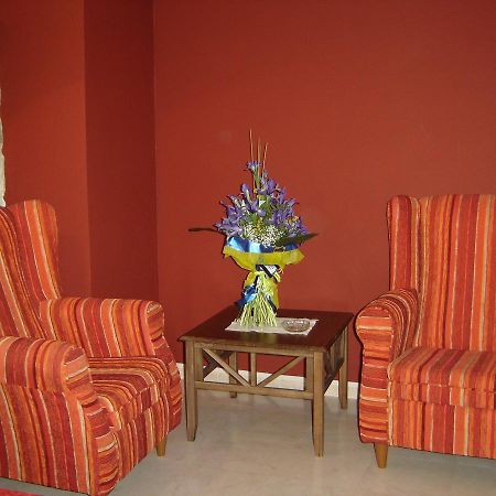 Hostal Casa Laure Y Mª Jose Arens de Lledo 外观 照片