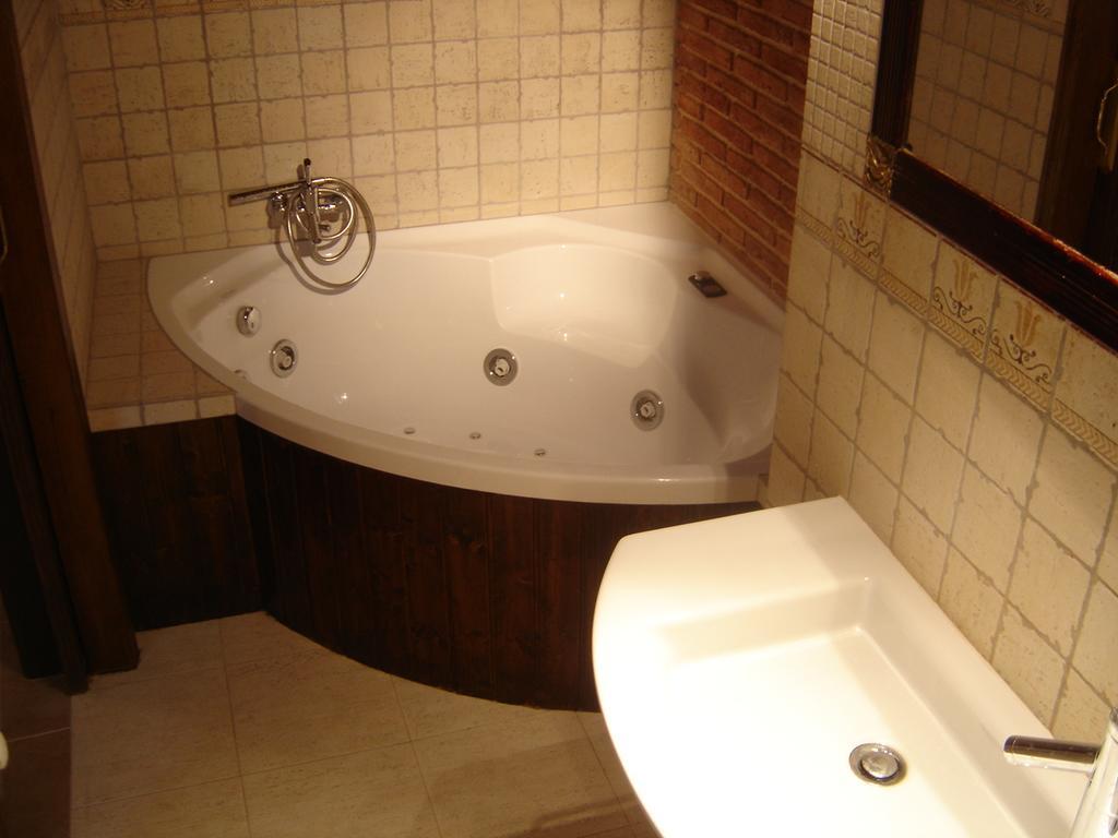 Hostal Casa Laure Y Mª Jose Arens de Lledo 外观 照片