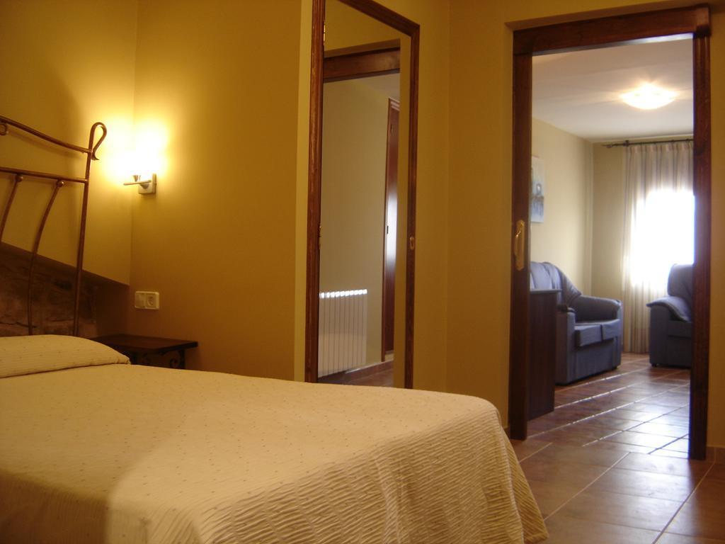 Hostal Casa Laure Y Mª Jose Arens de Lledo 外观 照片