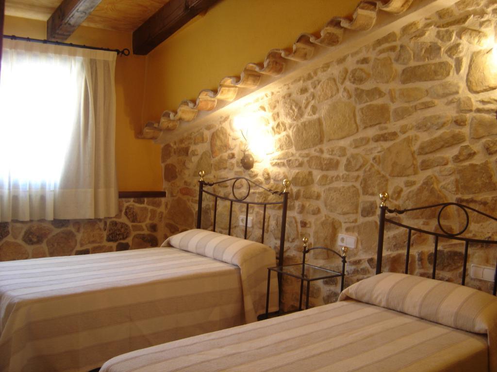 Hostal Casa Laure Y Mª Jose Arens de Lledo 外观 照片