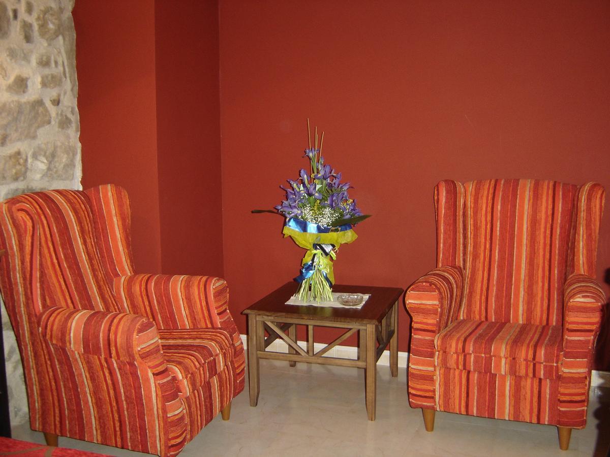 Hostal Casa Laure Y Mª Jose Arens de Lledo 外观 照片