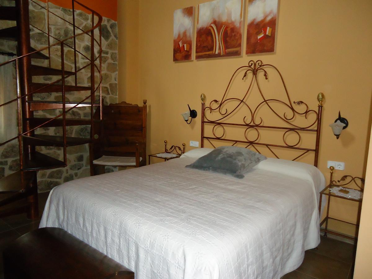 Hostal Casa Laure Y Mª Jose Arens de Lledo 外观 照片